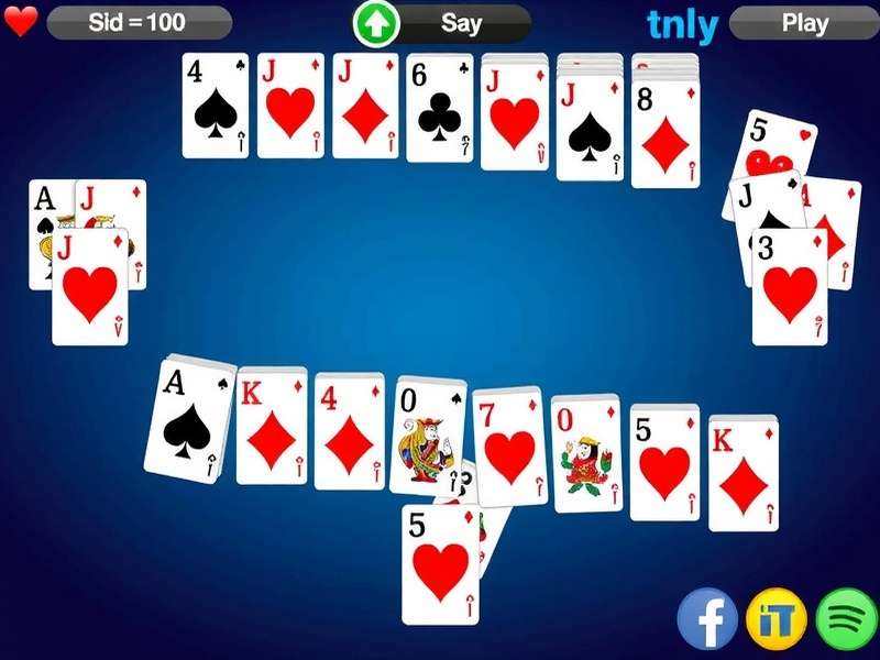 Classic Klondike Solitaire Free – digital card game layout with green felt background